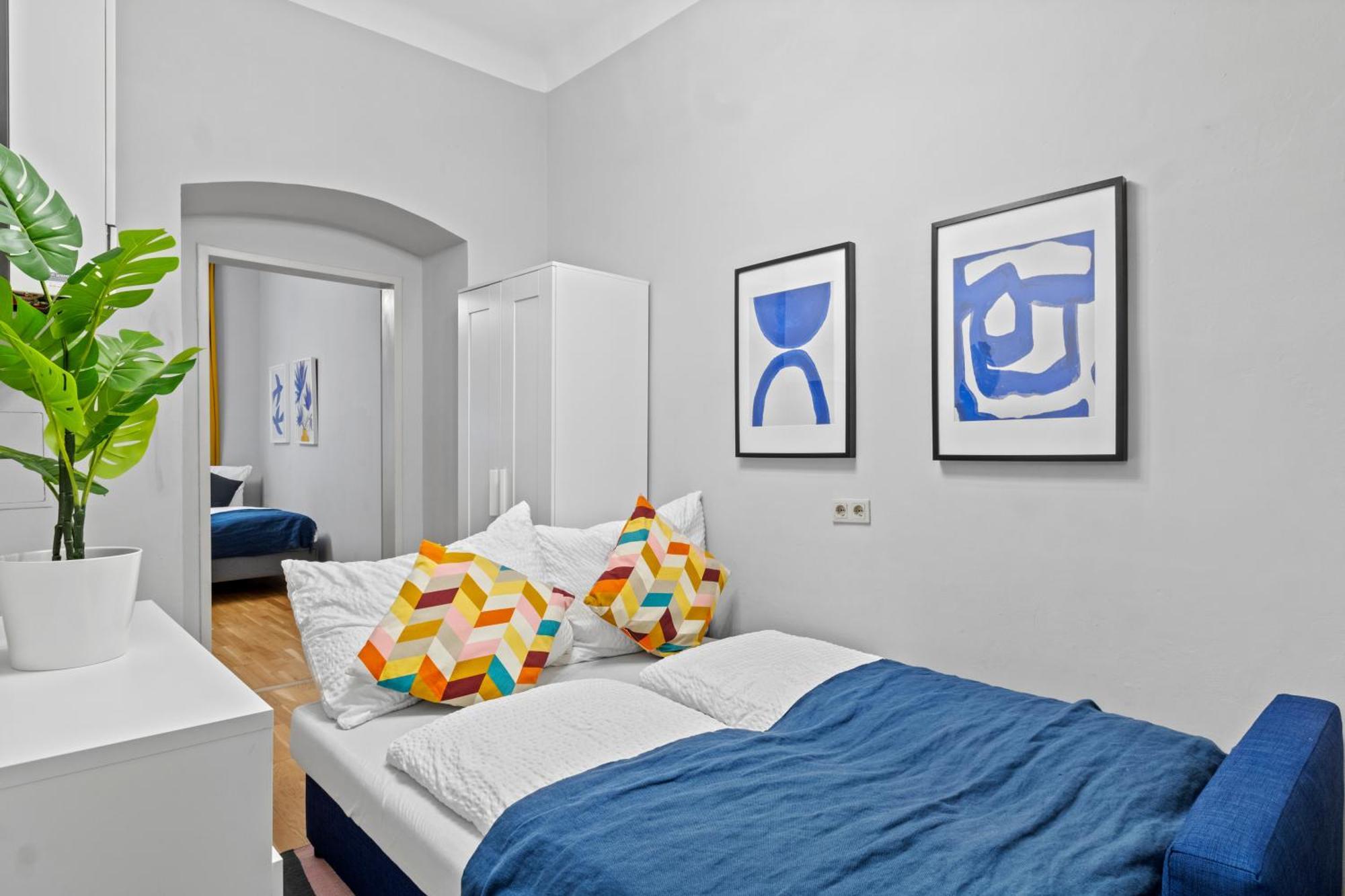 Appartement Very Spacious With A Wintergarden And Terrace, 1 Minute To Tram Station *